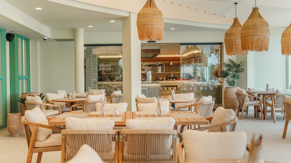 HD Lobos Natura Fuerteventura — Restaurant & bars in Corralejo, Canary Islands