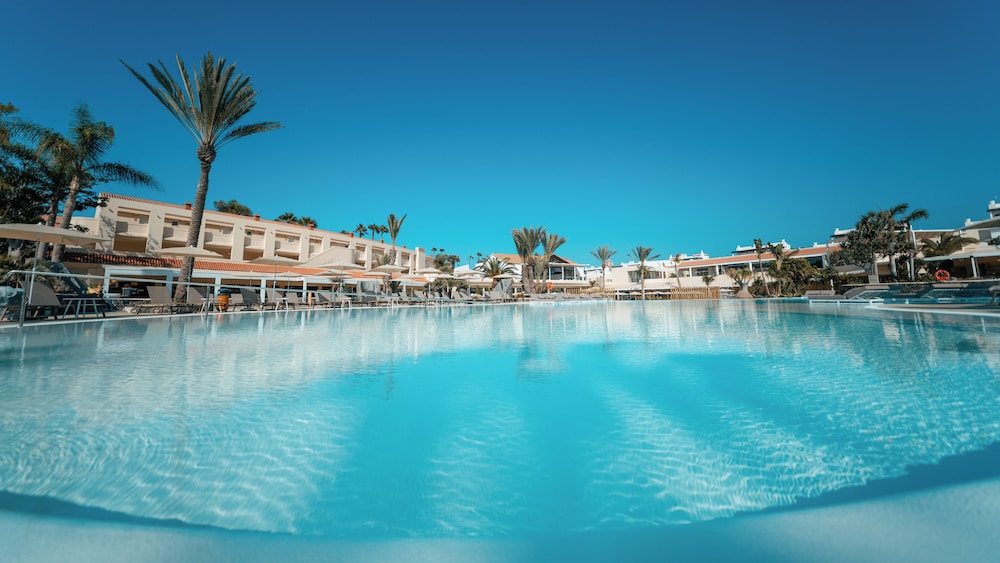 HD Lobos Natura Fuerteventura — Swimming pool in Corralejo, Canary Islands