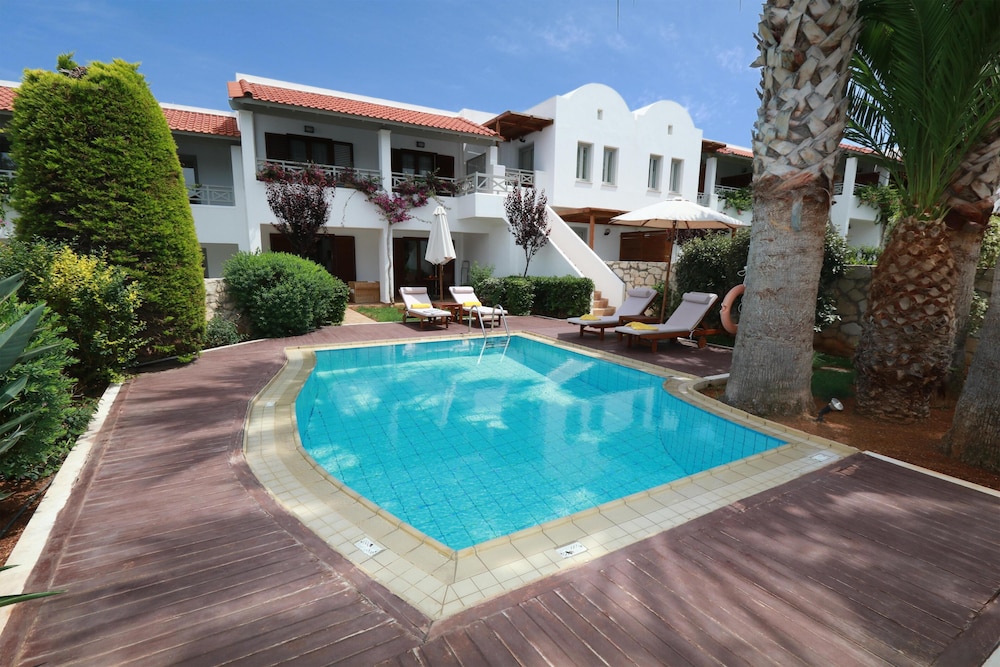 Annabelle Beach Resort - All Inclusive — Swimming pool in Hersonissos