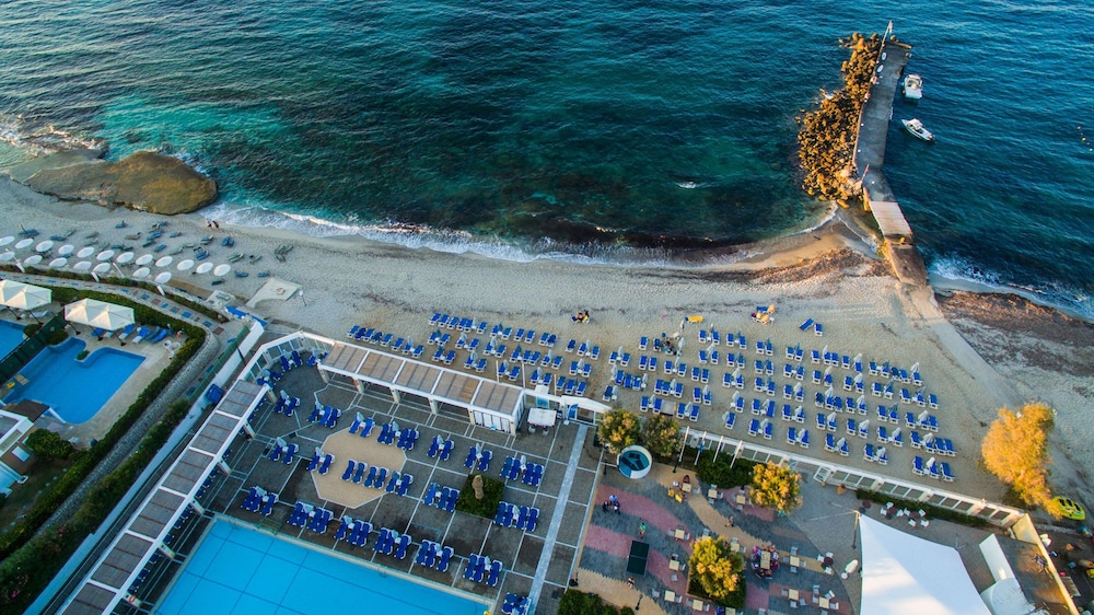 Annabelle Beach Resort - All Inclusive — Beach in Hersonissos