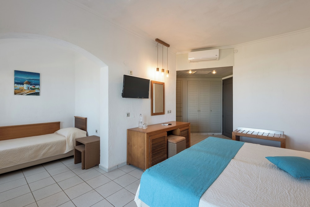 Annabelle Beach Resort - All Inclusive — Hotel rooms in Hersonissos