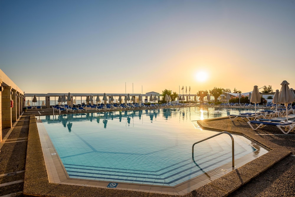 Annabelle Beach Resort - All Inclusive — Swimming pool in Hersonissos