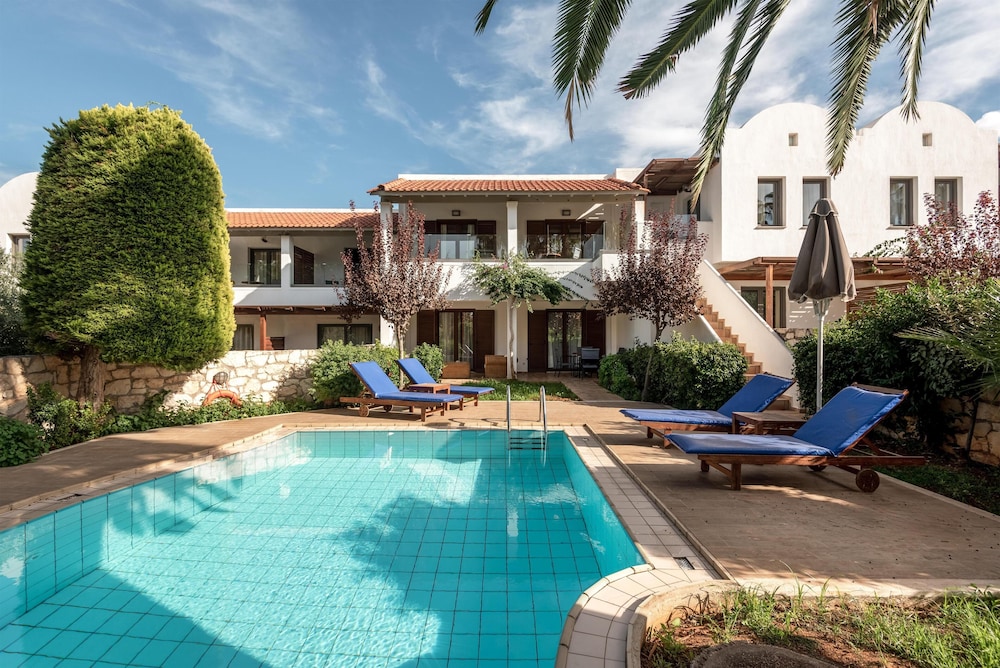 Annabelle Beach Resort - All Inclusive — Swimming pool in Hersonissos