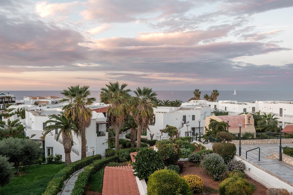 Annabelle Beach Resort - All Inclusive — Hotel building in Hersonissos