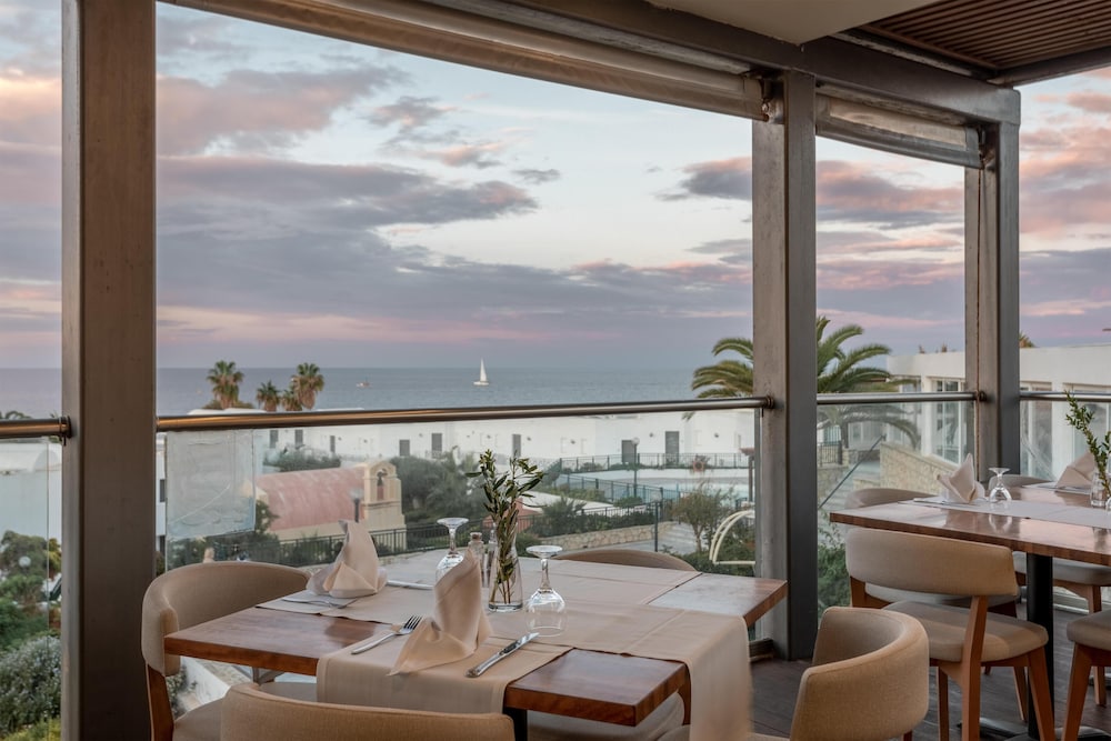 Annabelle Beach Resort - All Inclusive — Restaurant & bars in Hersonissos