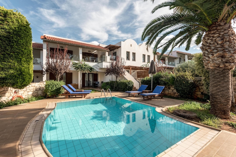 Annabelle Beach Resort - All Inclusive — Swimming pool in Hersonissos