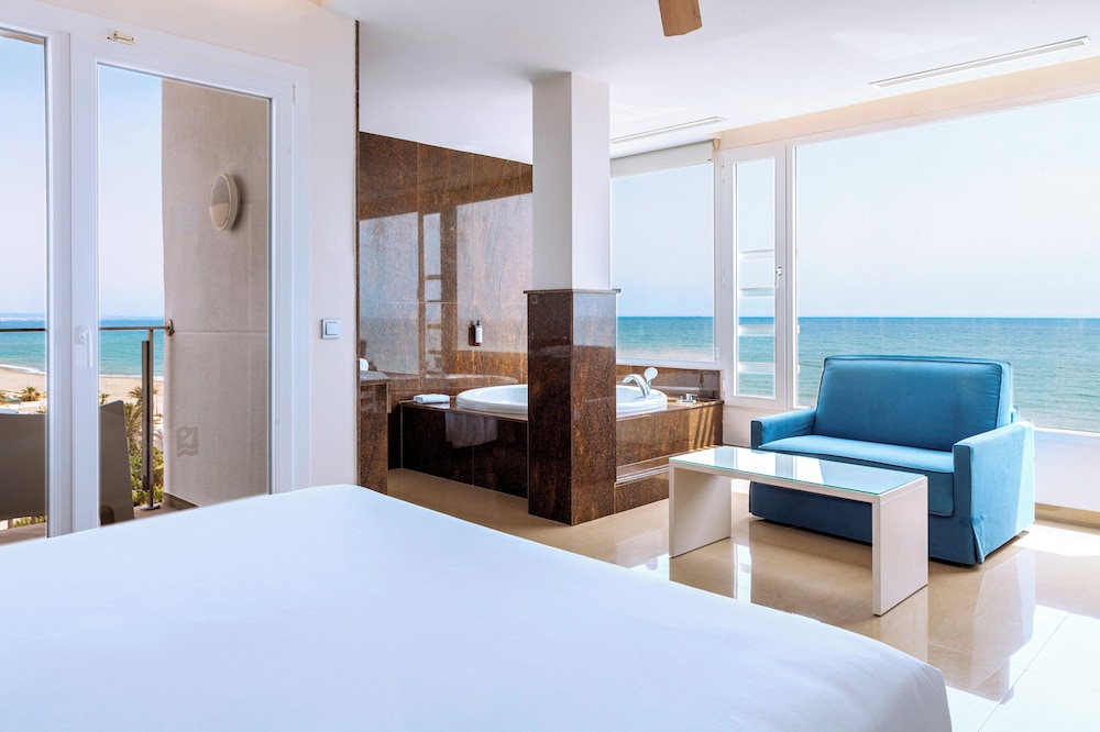 Playasol Hotel — Hotel rooms in Roquetas de Mar, Andalusia
