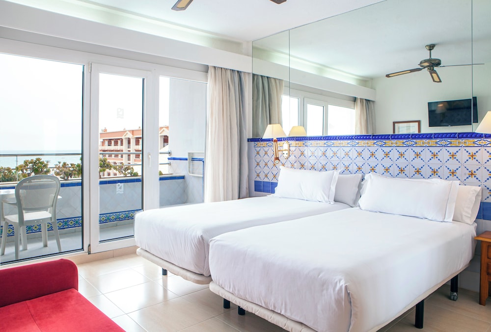 Playasol Hotel — Hotel rooms in Roquetas de Mar, Andalusia