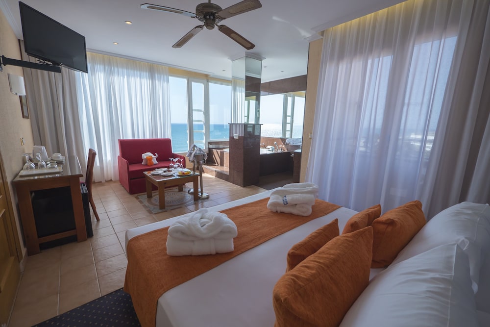 Playasol Hotel — Hotel rooms in Roquetas de Mar, Andalusia