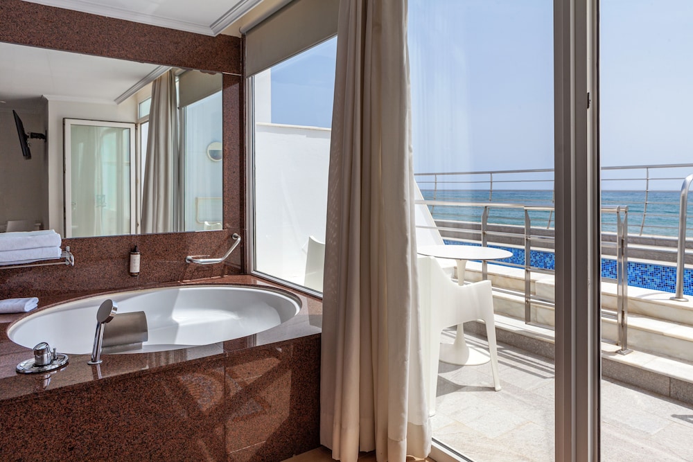 Playasol Hotel — Hotel rooms in Roquetas de Mar, Andalusia