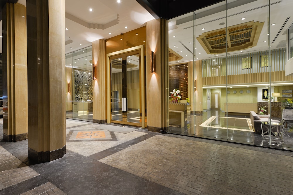 Le D'Tel Bangkok — Hotel building in Bangkok, Bangkok