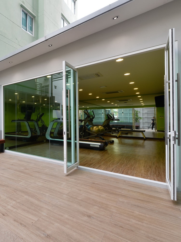 Le D'Tel Bangkok — Sports & recreation in Bangkok, Bangkok