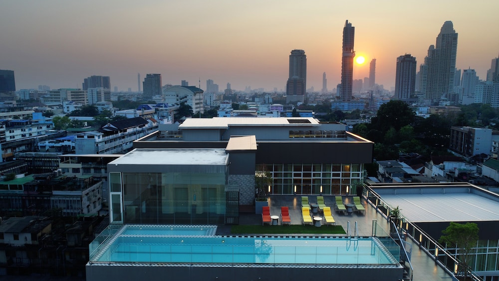 Le D'Tel Bangkok — Swimming pool in Bangkok, Bangkok