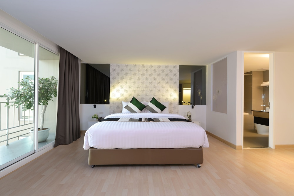 Le D'Tel Bangkok — Hotel rooms in Bangkok, Bangkok