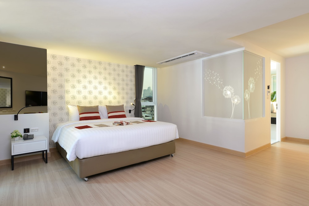 Le D'Tel Bangkok — Hotel rooms in Bangkok, Bangkok