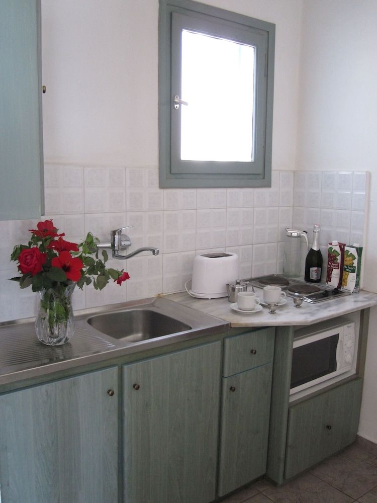 Amazones Villas Apartments — Hotel rooms in Stalida