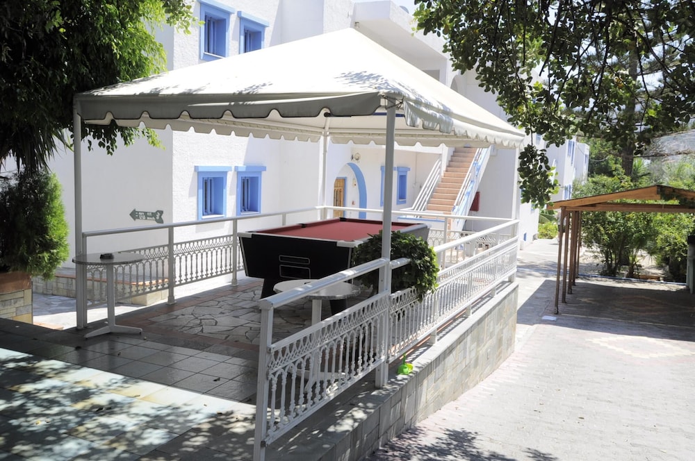 Amazones Villas Apartments — Restaurant & bars in Stalida