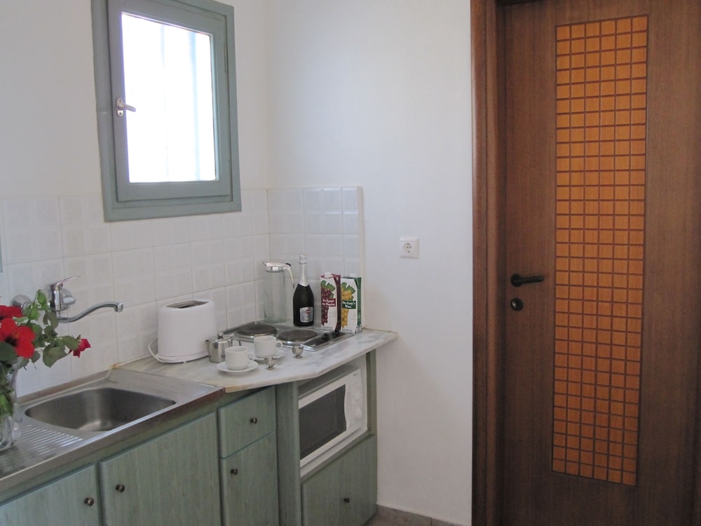 Amazones Villas Apartments — Hotel rooms in Stalida