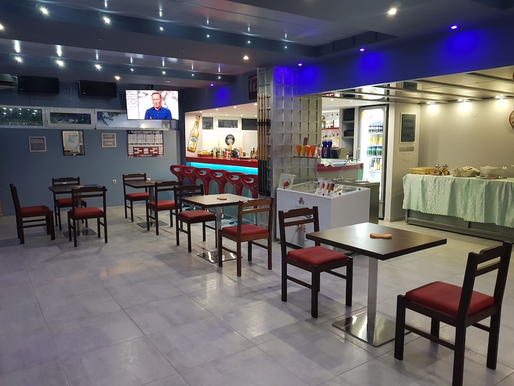 Amazones Villas Apartments — Restaurant & bars in Stalida