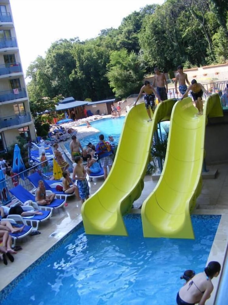 Regina Hotel — Swimming pool in Golden Sands, Varna Region