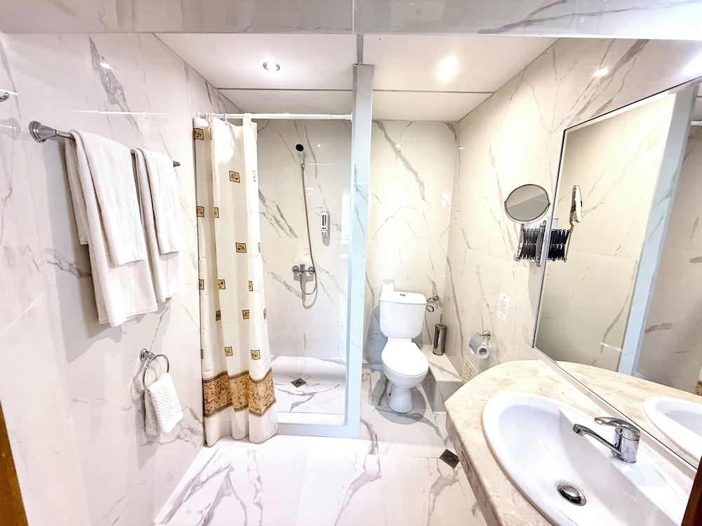 Regina Hotel — Hotel rooms in Golden Sands, Varna Region