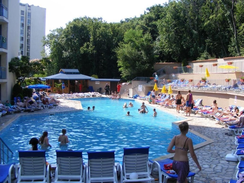 Regina Hotel — Swimming pool in Golden Sands, Varna Region