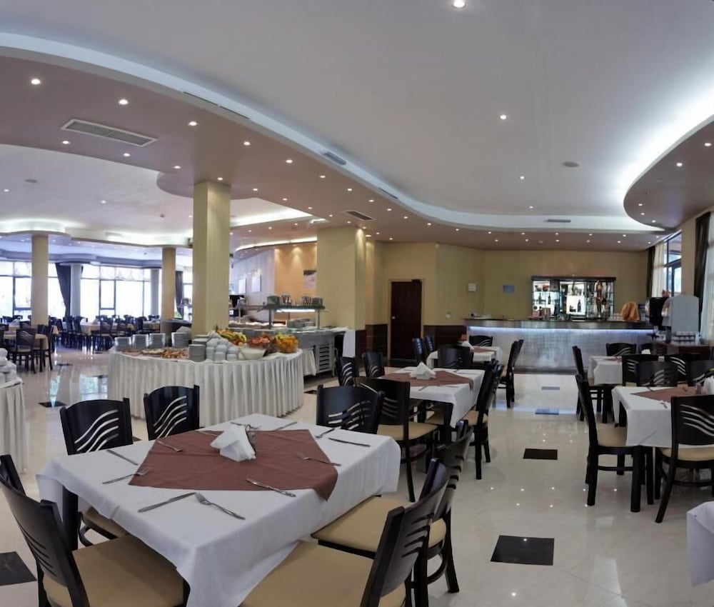 Regina Hotel — Restaurant & bars in Golden Sands, Varna Region