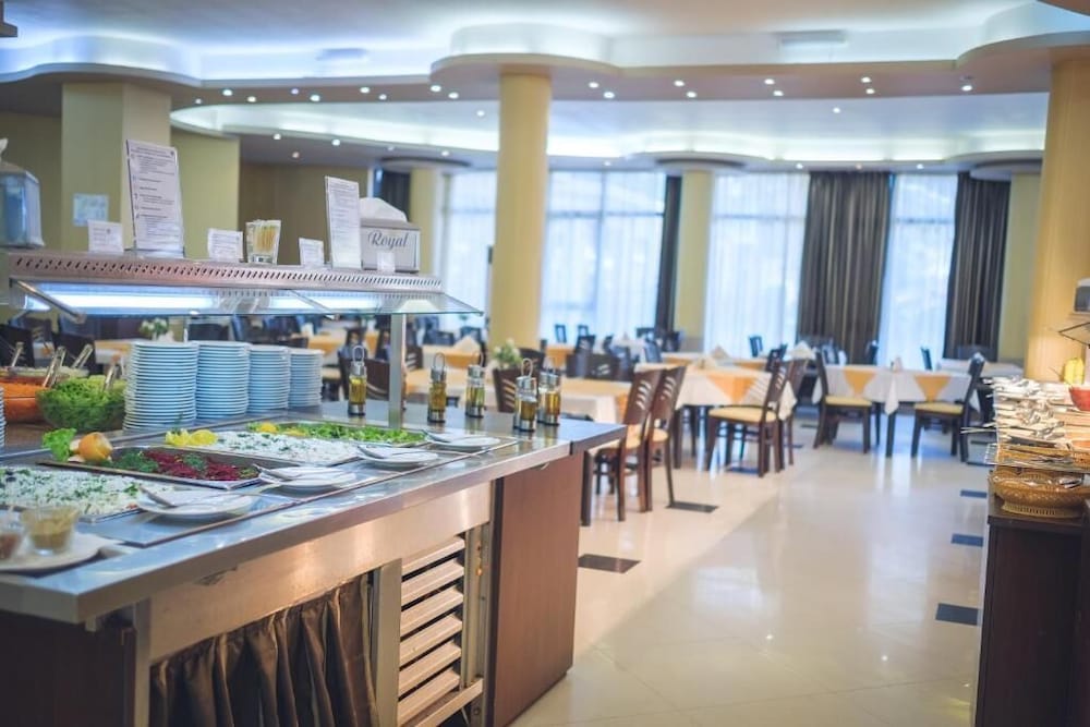 Regina Hotel — Restaurant & bars in Golden Sands, Varna Region