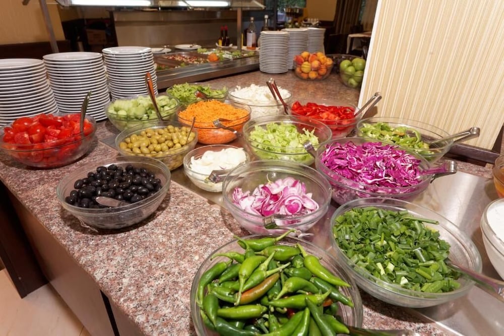 Regina Hotel — Restaurant & bars in Golden Sands, Varna Region