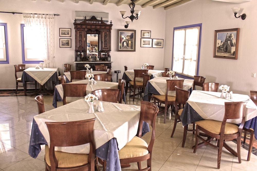Anatolia Hotel — Restaurant & bars in Ano Mera, South Aegean