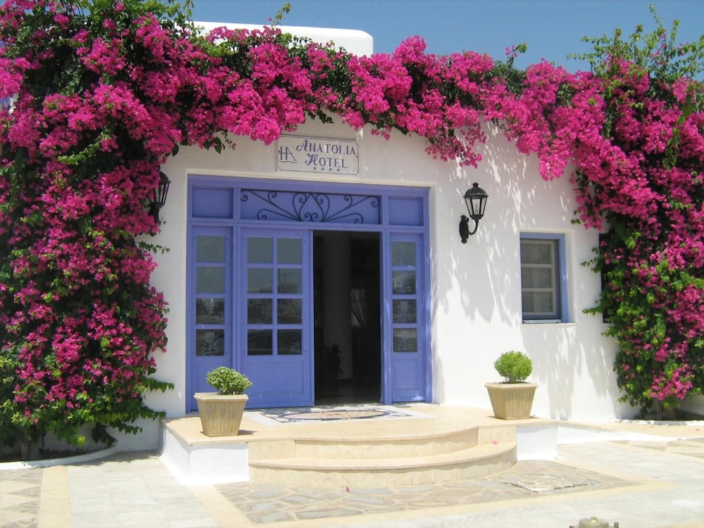 Anatolia Hotel — Hotel building in Ano Mera, South Aegean