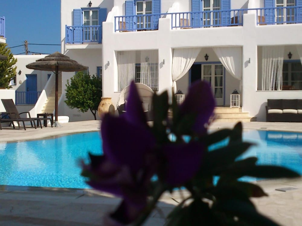 Anatolia Hotel — Swimming pool in Ano Mera, South Aegean