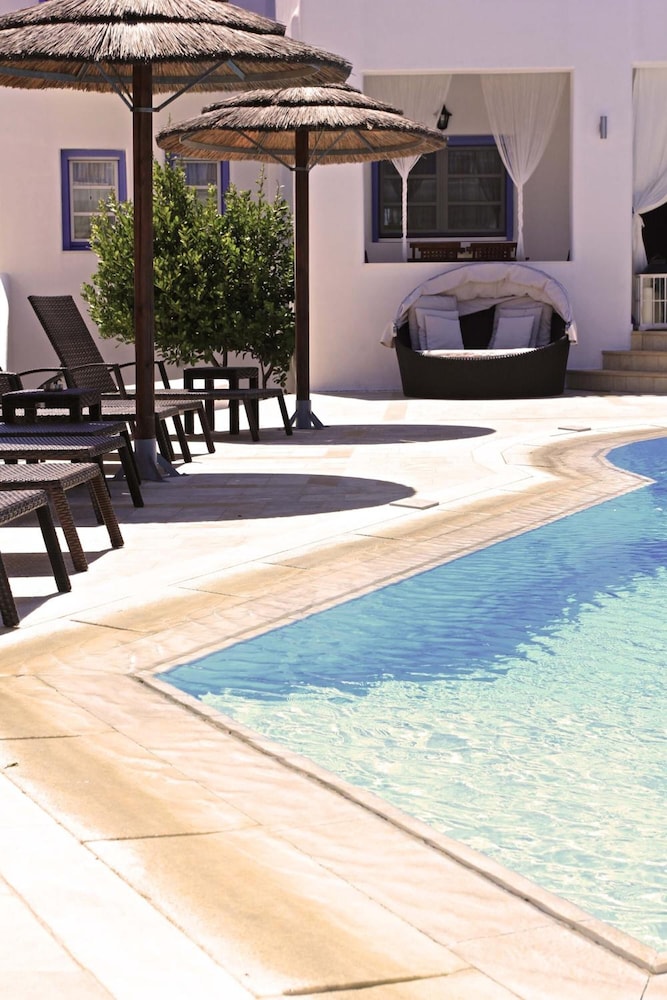 Anatolia Hotel — Swimming pool in Ano Mera, South Aegean