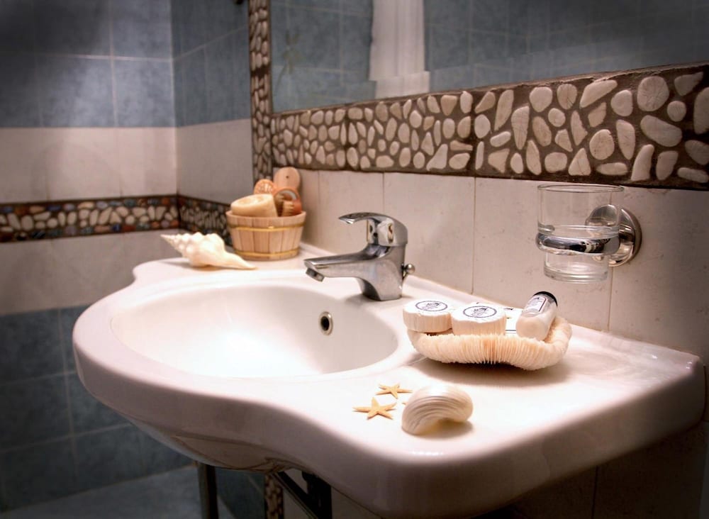 Anatolia Hotel — Hotel rooms in Ano Mera, South Aegean