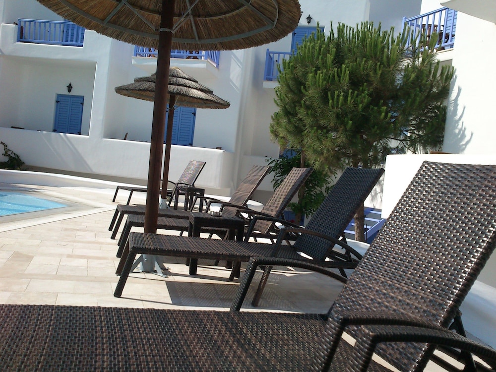 Anatolia Hotel — Hotel building in Ano Mera, South Aegean