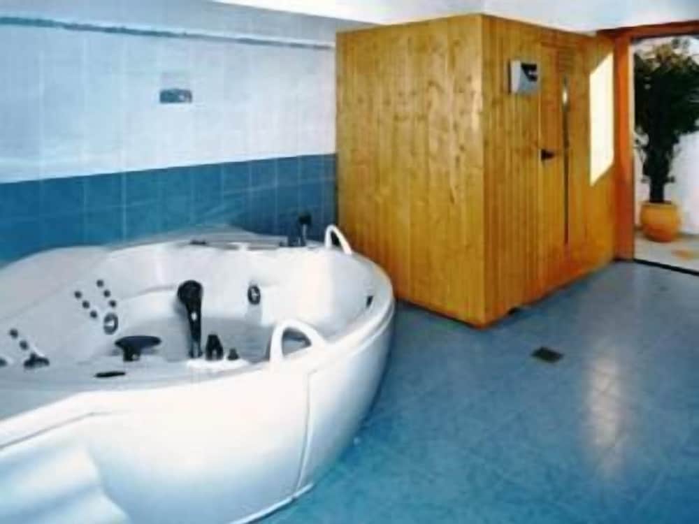 Anatolia Hotel — Spa in Ano Mera, South Aegean