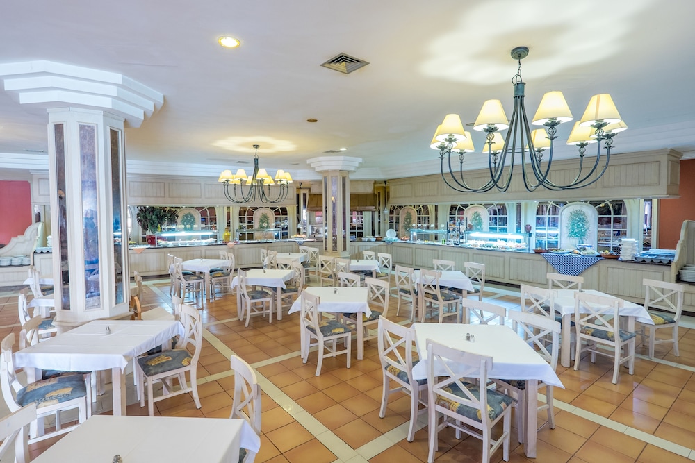 Hotel Royal Suite — Restaurant & bars in Costa Calma, Canary Islands