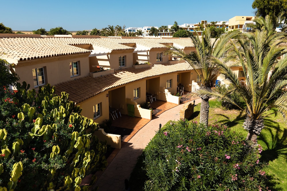 Hotel Royal Suite — Hotel building in Costa Calma, Canary Islands