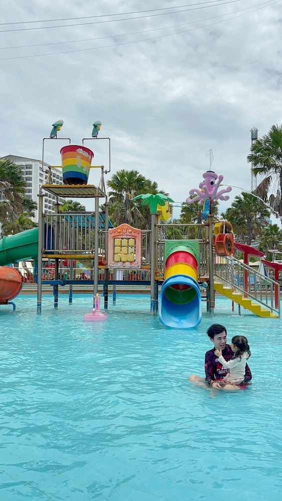 Pattaya Park Beach Resort — Attractions for children in Pattaya, Chonburi