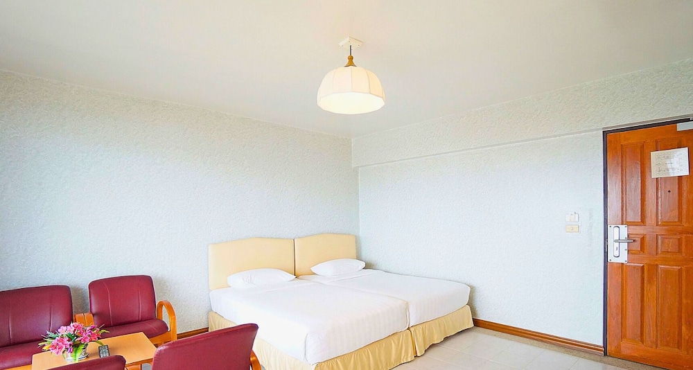 Pattaya Park Beach Resort — Hotel rooms in Pattaya, Chonburi