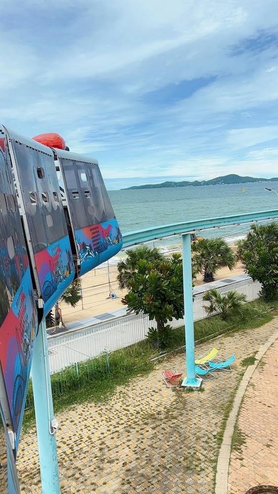 Pattaya Park Beach Resort — Attractions in the area in Pattaya, Chonburi