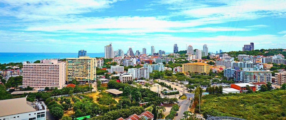 Pattaya Park Beach Resort — Attractions in the area in Pattaya, Chonburi