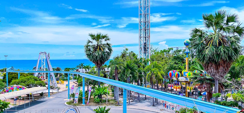 Pattaya Park Beach Resort — Attractions in the area in Pattaya, Chonburi