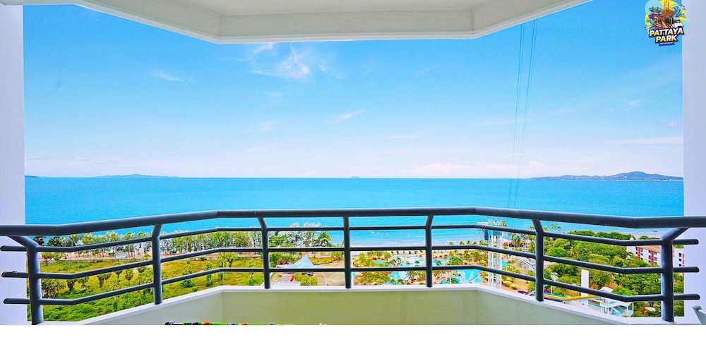 Pattaya Park Beach Resort — Hotel rooms in Pattaya, Chonburi