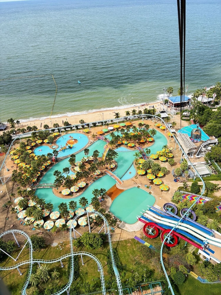 Pattaya Park Beach Resort — Attractions in the area in Pattaya, Chonburi