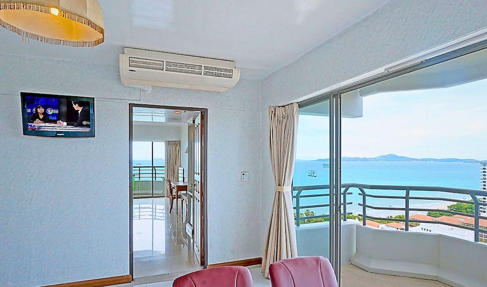 Pattaya Park Beach Resort — Hotel rooms in Pattaya, Chonburi
