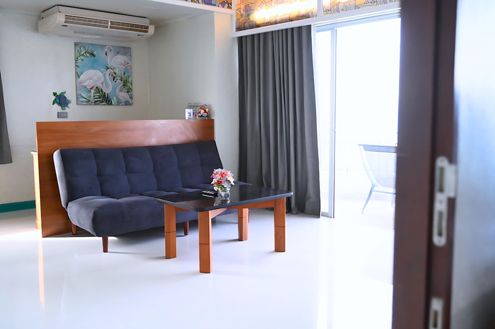 Pattaya Park Beach Resort — Hotel rooms in Pattaya, Chonburi