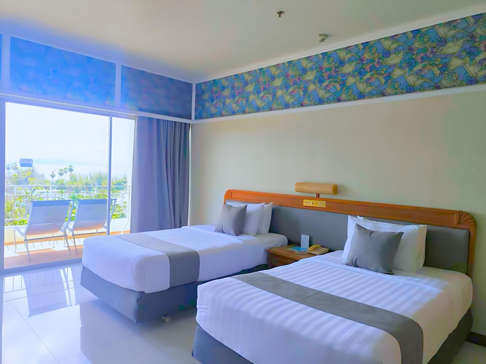 Pattaya Park Beach Resort — Hotel rooms in Pattaya, Chonburi