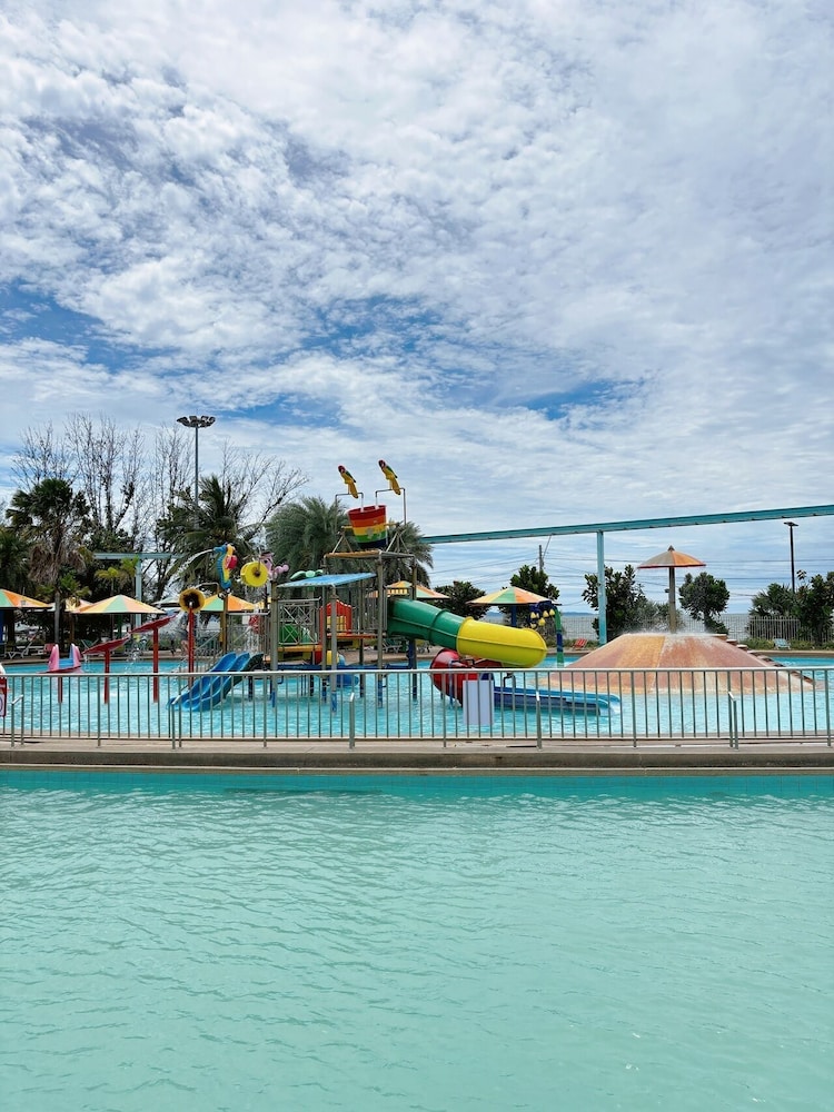 Pattaya Park Beach Resort — Swimming pool in Pattaya, Chonburi