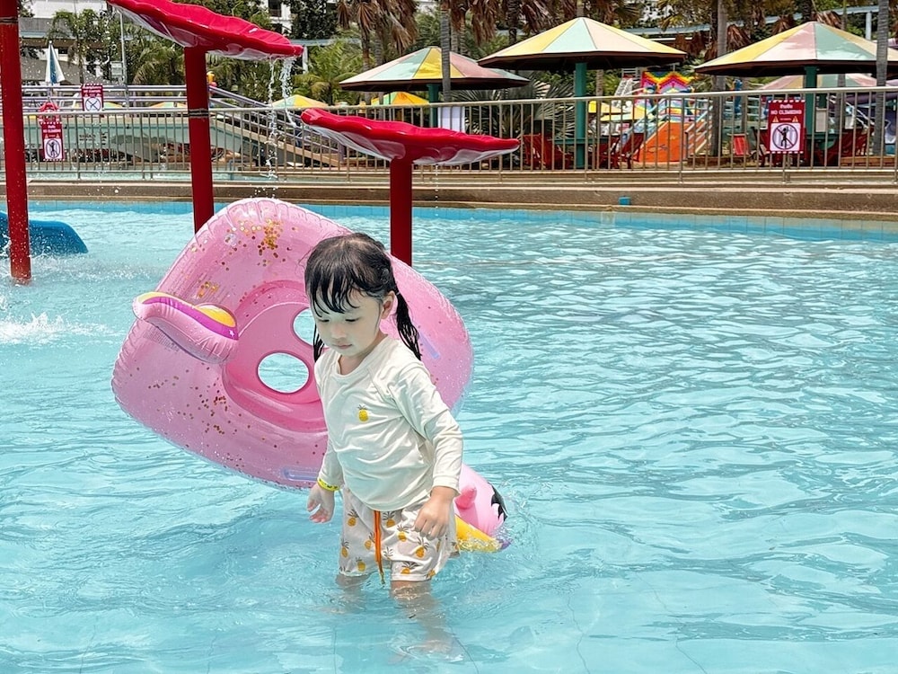 Pattaya Park Beach Resort — Attractions for children in Pattaya, Chonburi